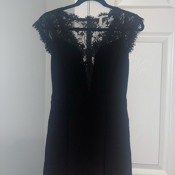 Lace black dress - Picture 1 of 5